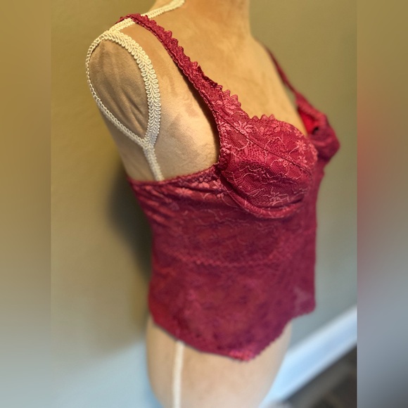Burgundy lace lingerie camitank - Picture 4 of 10